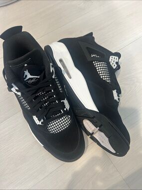 Nike Air Jordan 4 Men's Sneakers - Black/White